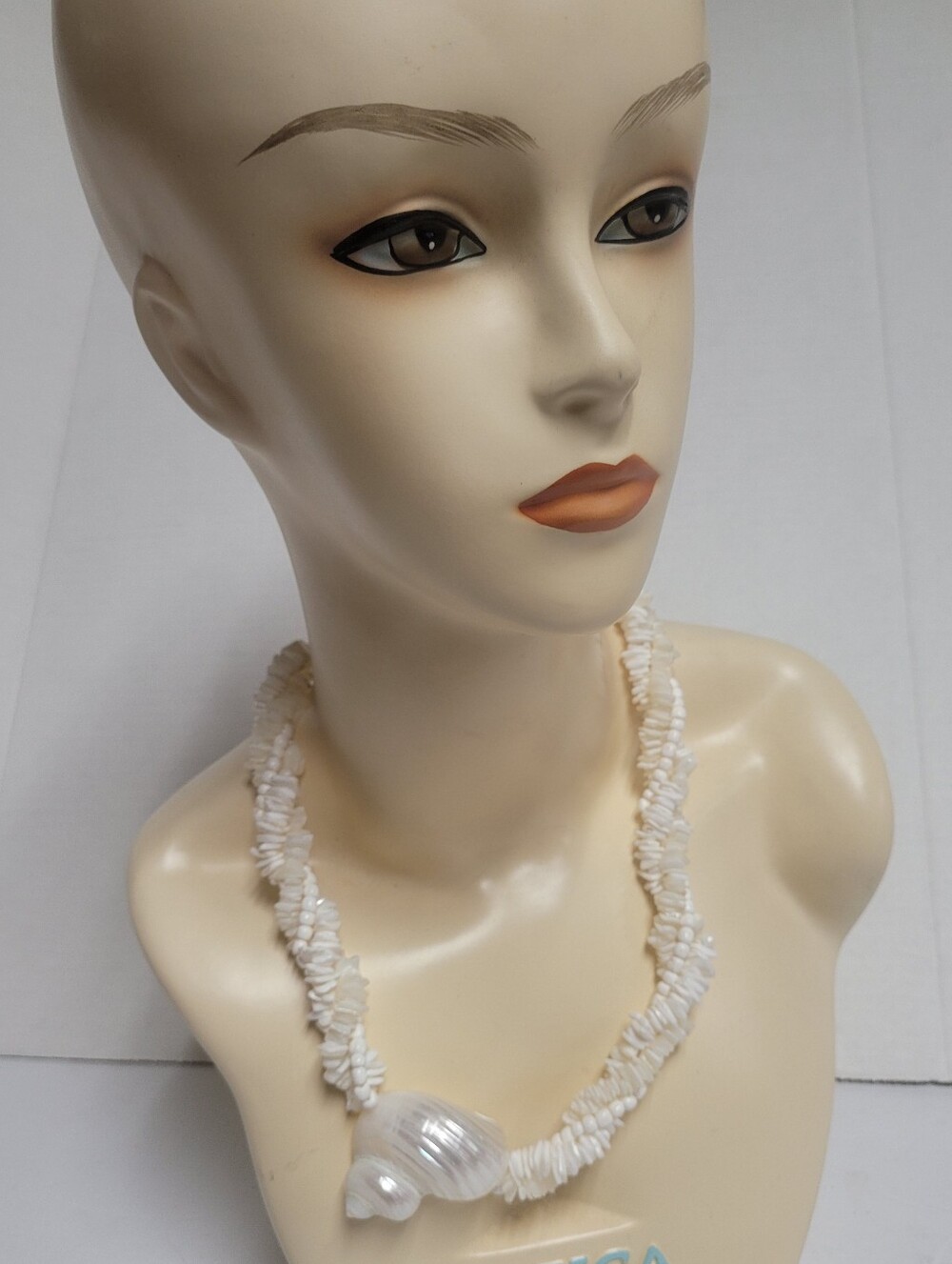 Vintage Chunky Braided Puka Shell Statement 20" Necklace - Picture 2 of 9